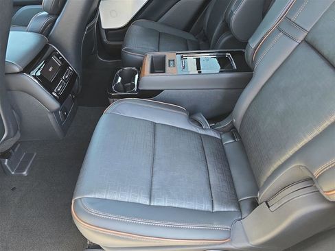 Used 2025 Lincoln Aviator Black Label image 15
