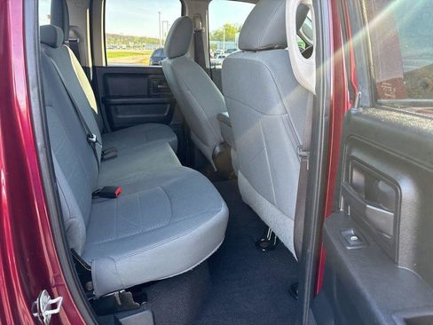 Used 2017 RAM 1500 Express w/ Express Value Package AWD/4WD image 12