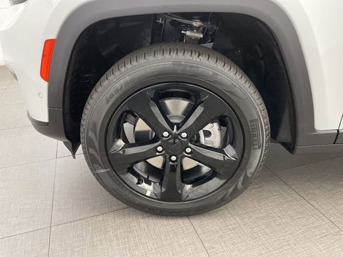 New 2025 Jeep Grand Cherokee L Limited w/ Luxury Tech Group II image 10