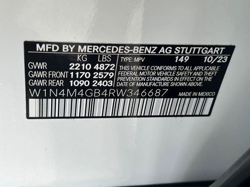 Used 2024 Mercedes-Benz GLB 250 image 31