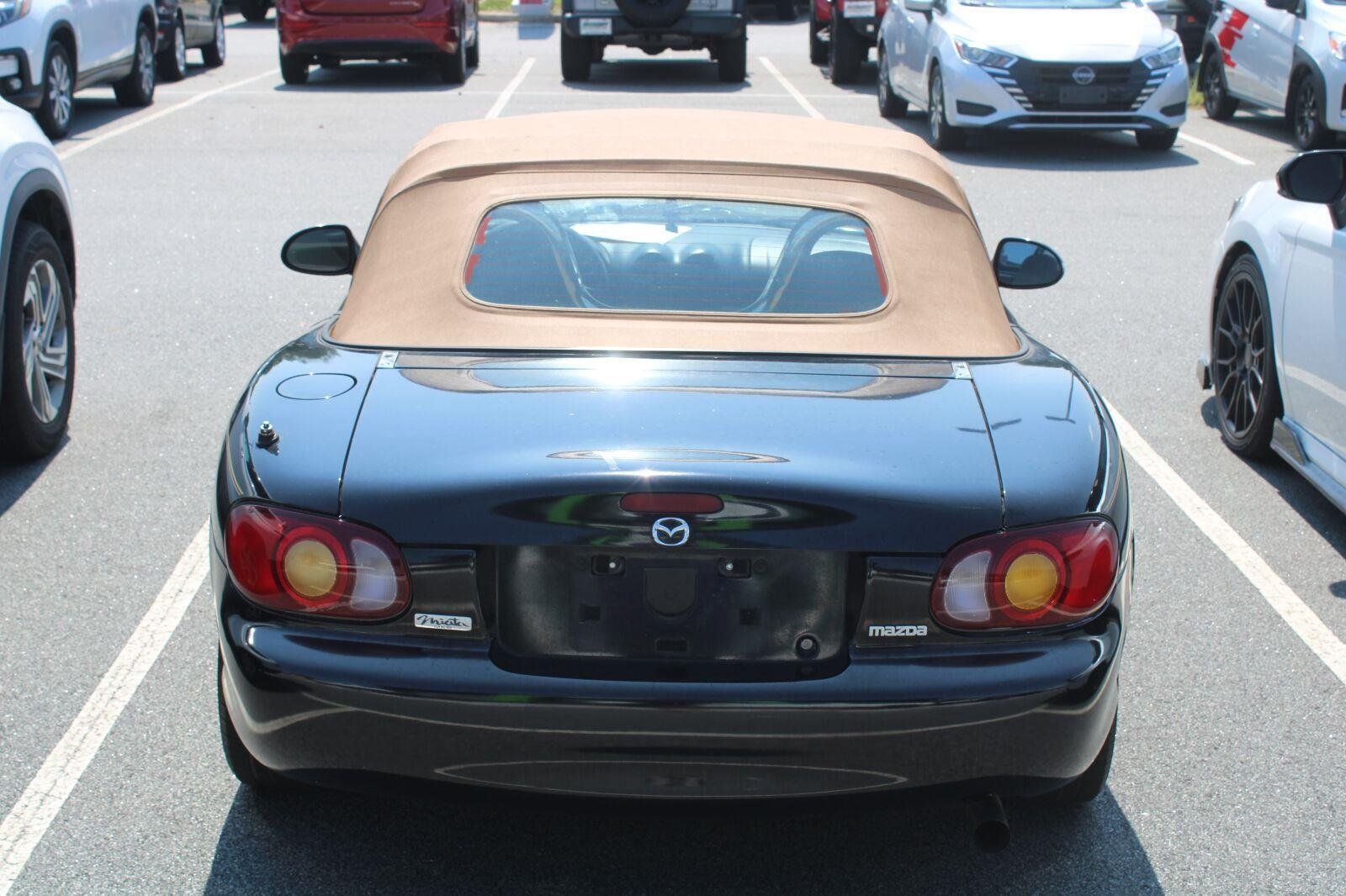 Used 1999 MAZDA MX-5 Miata RWD image 6