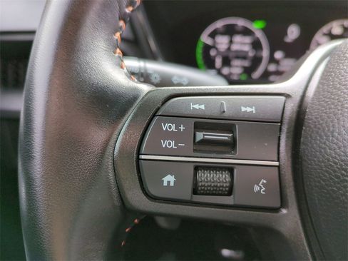 Used 2025 Honda CR-V Sport-L image 25