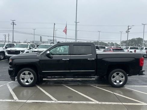 Used 2017 Chevrolet Silverado 1500 LTZ Z71 w/ LTZ Plus Package image 7