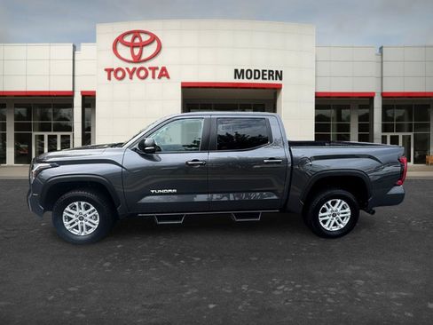 Used 2024 Toyota Tundra SR5 w/ SR5 Premium Package AWD/4WD image 7