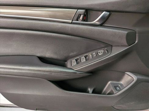 Used 2021 Honda Accord Sport image 10