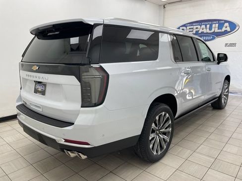 New 2026 Chevrolet Suburban High Country AWD/4WD image 23