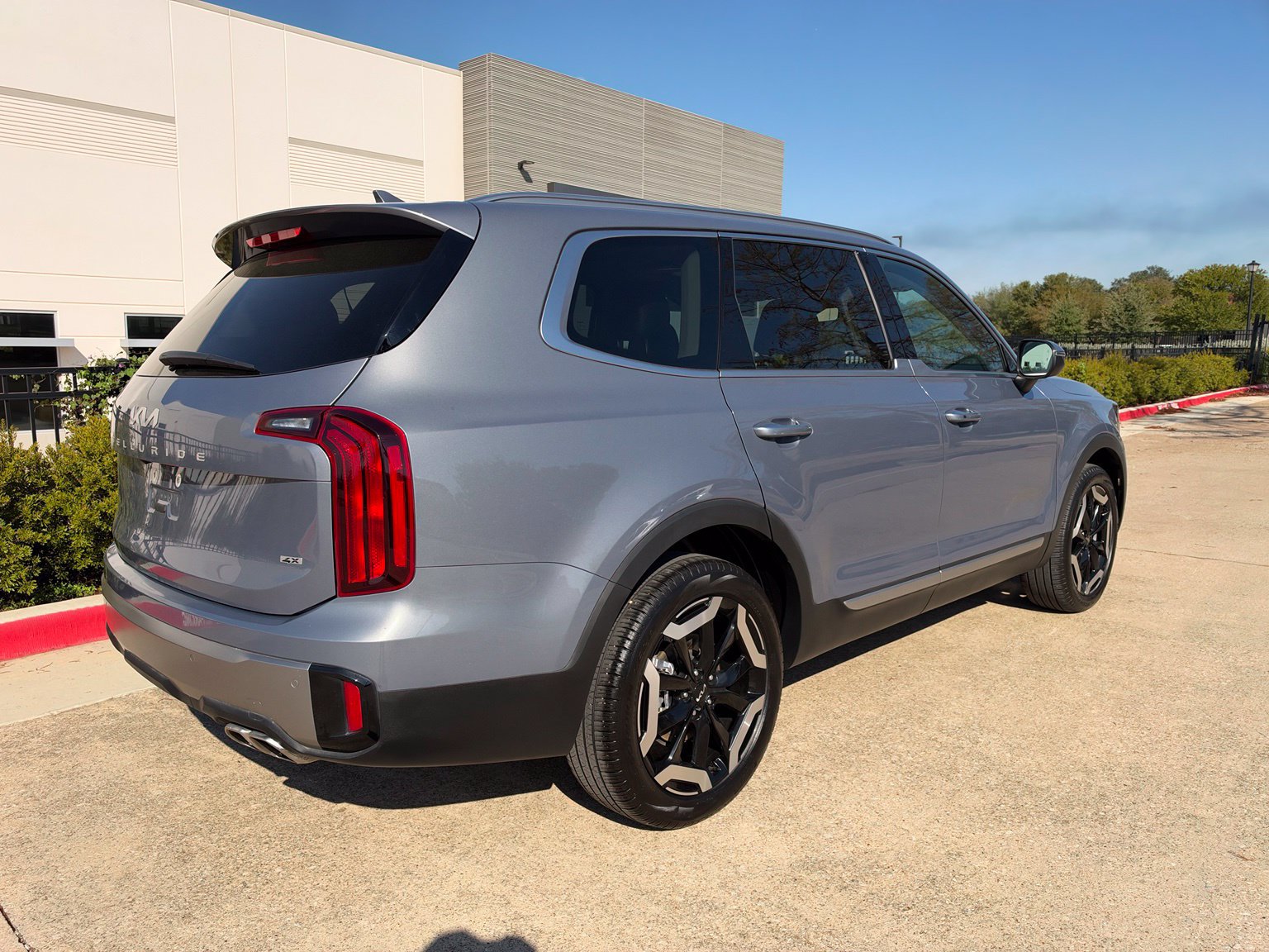 Used 2025 Kia Telluride S AWD/4WD image 7