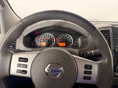 Used 2015 Nissan Frontier SL AWD/4WD image 29