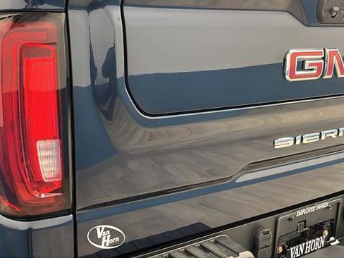 Used 2023 GMC Sierra 1500 SLT AWD/4WD image 34