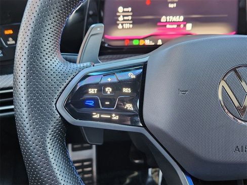 Used 2024 Volkswagen Golf R image 15