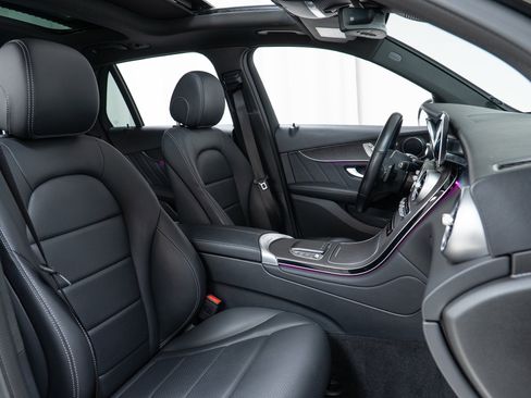 Certified 2022 Mercedes-Benz GLC 300 4MATIC w/ AMG Line image 22