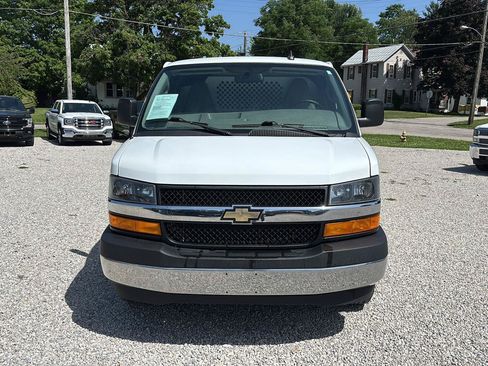 Used 2021 Chevrolet Express 2500 w/ Driver Convenience Package RWD image 2