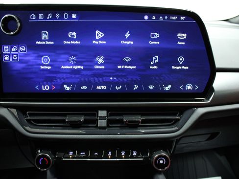 Used 2025 Chevrolet Equinox EV RS image 22