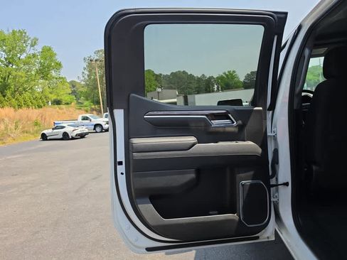 Used 2022 GMC Sierra 1500 SLE RWD image 32