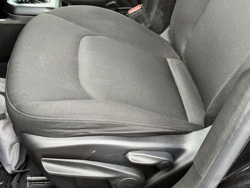 Used 2021 Jeep Renegade Sport image 22