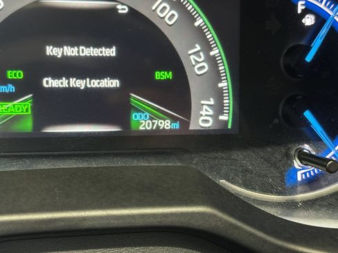 Used 2025 Toyota RAV4 XLE w/ Convenience Package AWD/4WD image 35