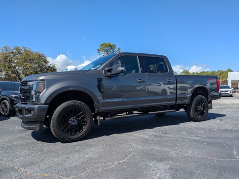 Used 2019 Ford F250 Lariat w/ Lariat Ultimate Package image 2