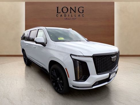 New 2026 Cadillac Escalade ESV Platinum Sport w/ LPO, ONYX Package image 3