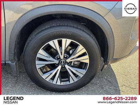 Used 2022 Nissan Rogue SV image 8