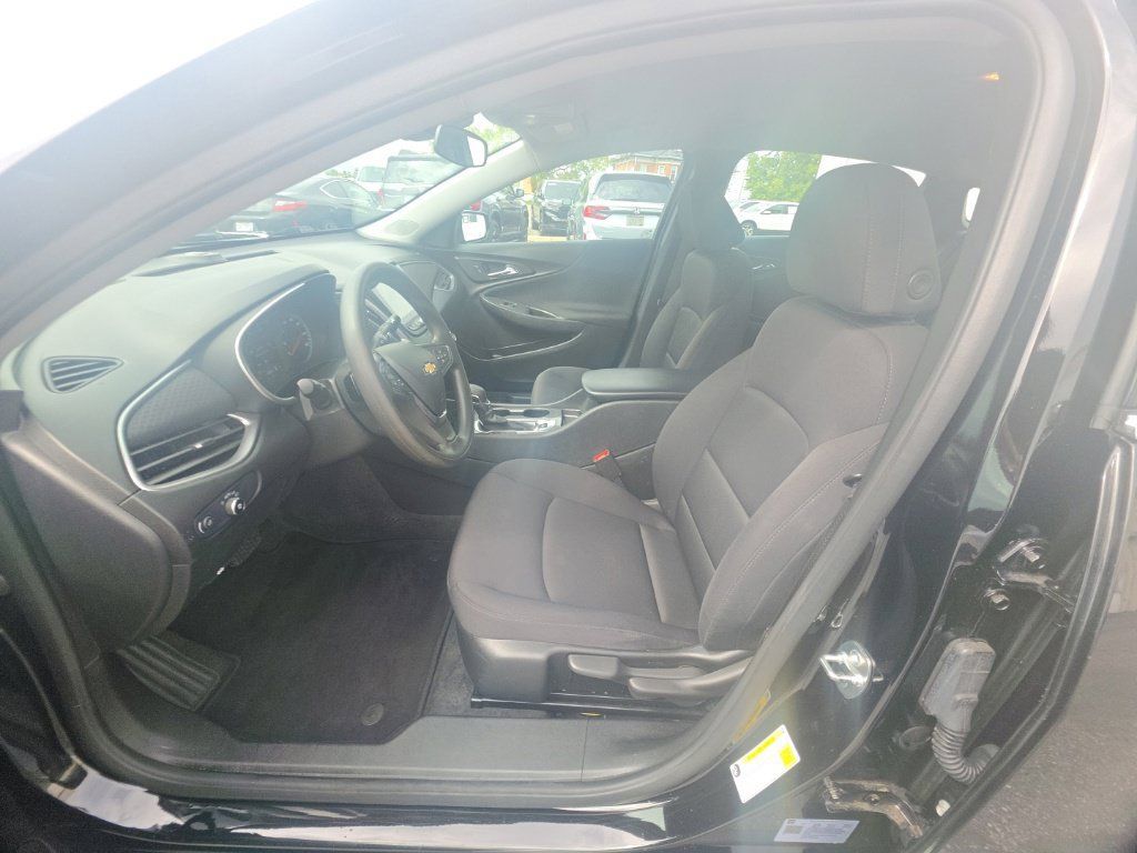 Used 2024 Chevrolet Malibu LS FWD image 12