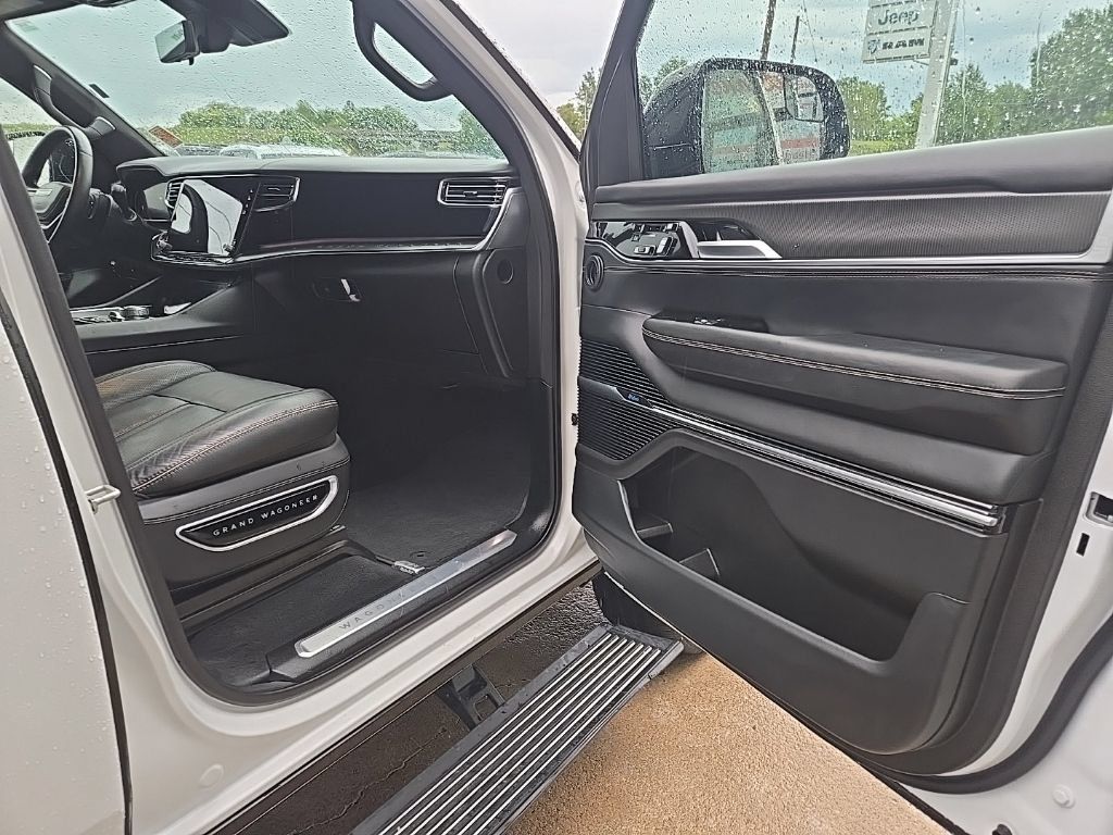 Used 2024 Jeep Grand Wagoneer Series II Obsidian w/ Quick Order Packagew 28T AWD/4WD image 27