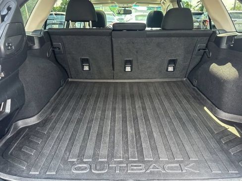 Used 2017 Subaru Outback 2.5i Premium AWD/4WD image 22