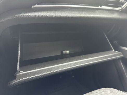 Used 2020 Chevrolet Traverse LS image 25