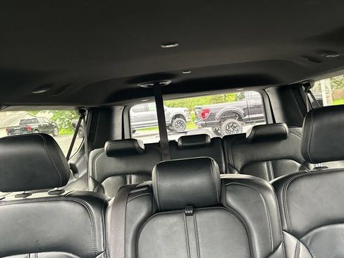 Used 2024 Jeep Wagoneer L Series II w/ Flexible Seating Group AWD/4WD image 45