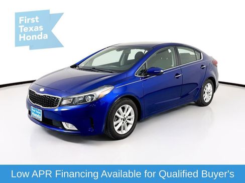 Used 2017 Kia Forte S w/ S Technology Package image 3