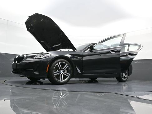 Used 2022 BMW 530i xDrive w/ Convenience Package image 39