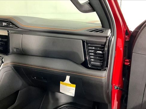 Certified 2025 GMC Sierra 2500 AT4 w/ AT4 Premium Plus Package image 34