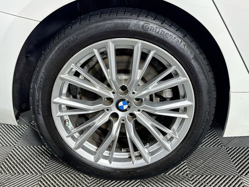 Used 2023 BMW 330i xDrive Sedan w/ Premium Package image 32