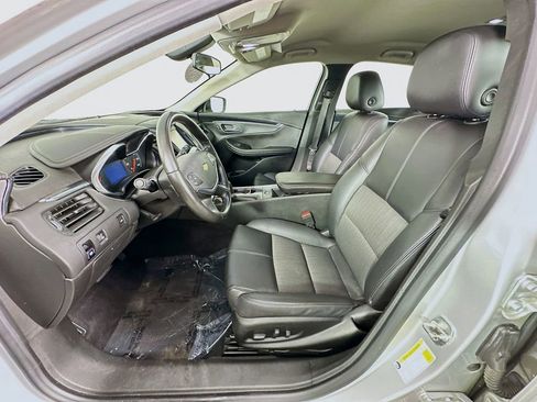 Used 2019 Chevrolet Impala LT image 29
