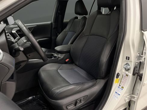 Used 2021 Toyota RAV4 XSE image 4
