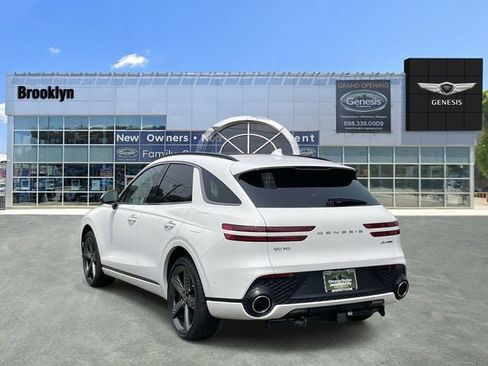 Used 2025 Genesis GV70 3.5T Sport w/ Sport Advanced Package image 10