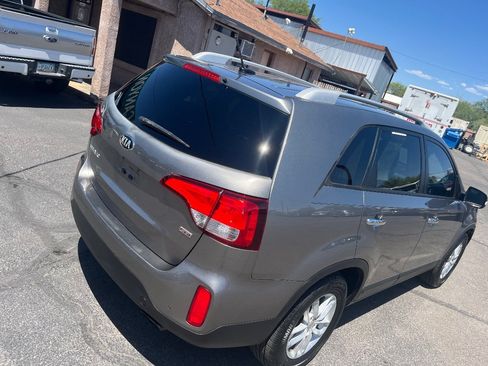 Used 2015 Kia Sorento LX FWD image 45