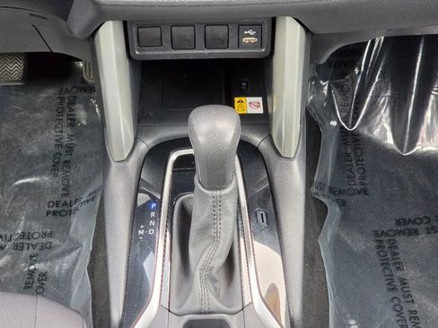 Used 2022 Toyota Corolla Cross LE AWD/4WD image 28