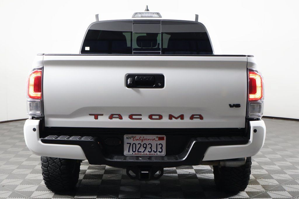 Used 2022 Toyota Tacoma TRD Off-Road w/ Technology Package AWD/4WD image 5