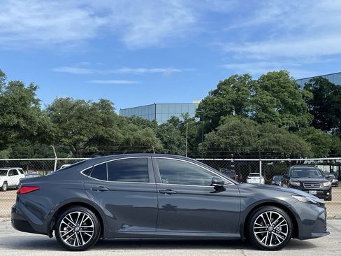 Used 2025 Toyota Camry XLE w/ Premium Package FWD image 3