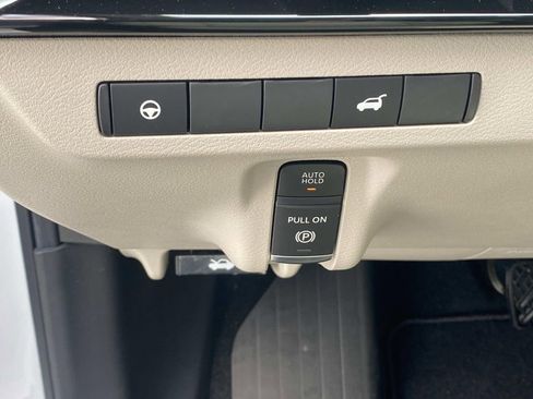 New 2025 Nissan Murano SV image 19