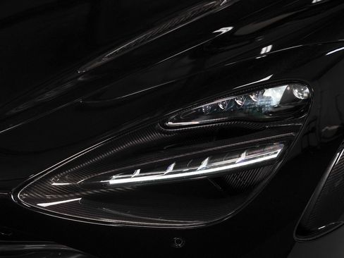 Used 2018 McLaren 720S Performance image 15