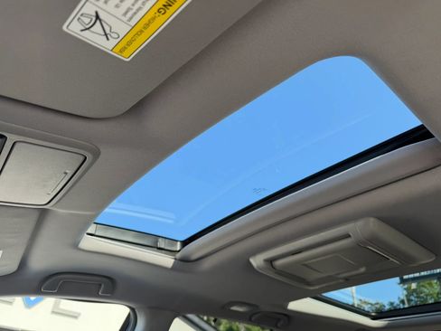 Used 2017 Honda Pilot Elite image 34