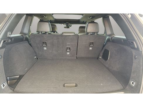 Used 2025 Jeep Grand Cherokee Overland w/ Luxury Tech Group IV AWD/4WD image 12