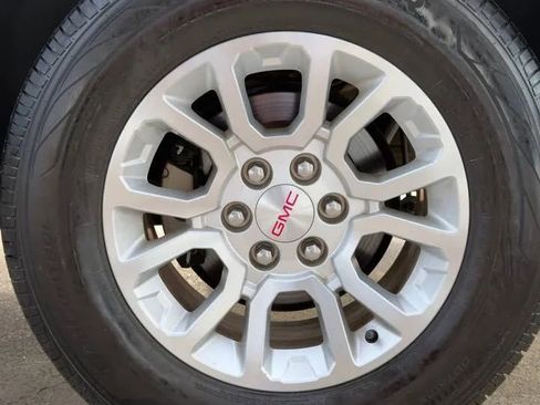 Used 2015 GMC Yukon XL SLT image 12