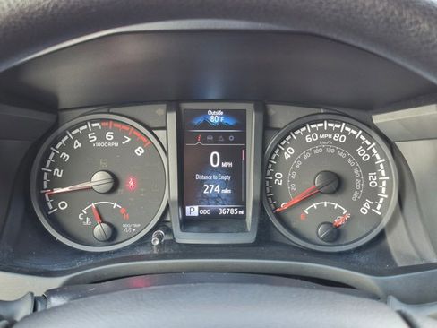 Used 2022 Toyota Tacoma SR w/ SR Convenience Package RWD image 10