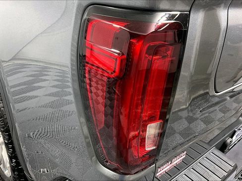Used 2022 GMC Sierra 1500 SLT w/ SLT Premium Package AWD/4WD image 28