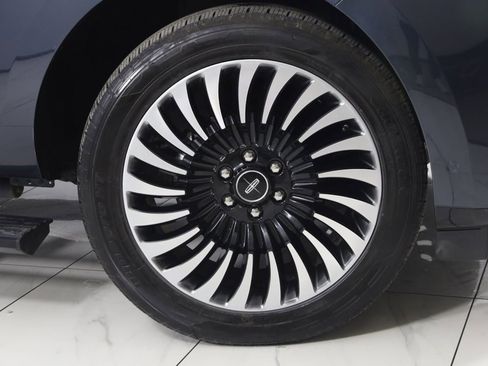 Used 2021 Lincoln Navigator L Black Label image 18