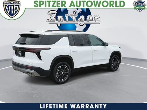 New 2026 Chevrolet Traverse LT w/ Sun and Wheel Package FWD image 8