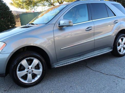 Used 2011 Mercedes-Benz ML 350 2WD image 1