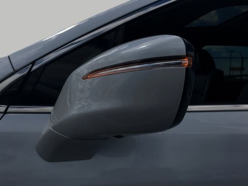 Used 2024 Buick Enclave Avenir w/ Avenir Technology Package AWD/4WD image 19